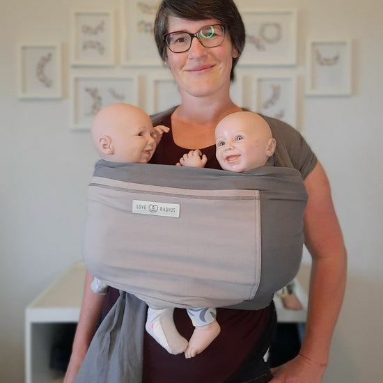 Front carry with babywrap - Newborns (in 4 minutes) - Love Radius 
